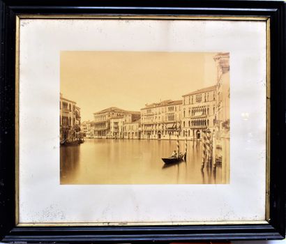  LOT OF SIX FRAMED PHOTOGRAPHS: Rome, Venice, Eze. 
Lot delivered to the firm.