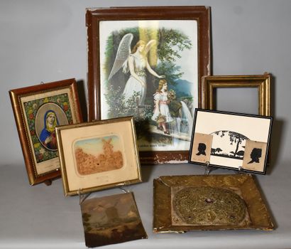 null LOT OF FRAMED PIECES: subjects of piety, cut papers, landscape with a mill in...