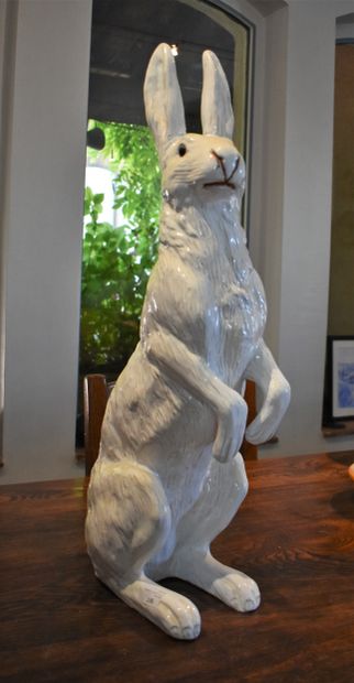 null BAVENT : Standing hare. White earthenware. Height 67 cm

Lot delivered to the...