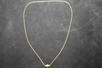 null Gold chain with flowing (debris). Weight 12,9 g.