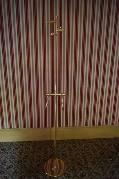 null Clothes rack in gilded metal. Height 169 cm.
