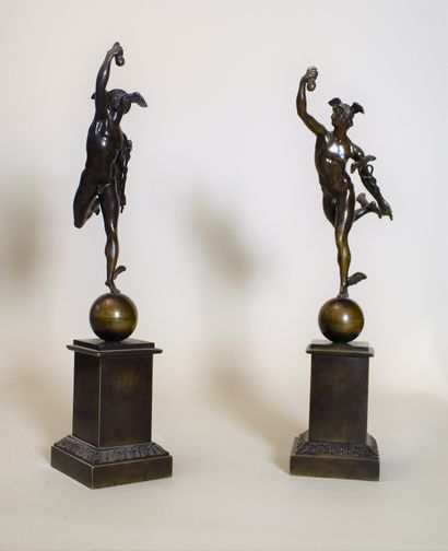 null DEUX STATUETTES en bronze de Mercure, d'après Jean de Bologne. Haut. 35 cm