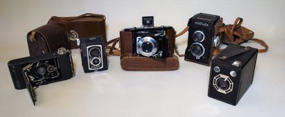 null FIVE PHOTOGRAPHIC CAMERAS Semflex, GAP, KINAX, ROSS Ensign and THAGEE.