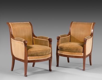 Pair of blond mahogany bergères with slightly...
