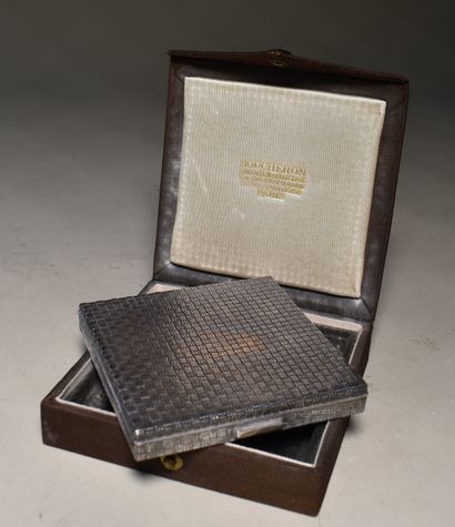 null BOUCHERON: Silver POUDRIER with checkerboard basketry decoration, signed BOUCHERON-PARIS,...