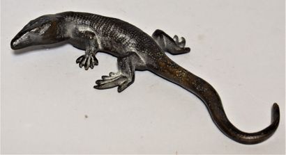 null STATUTE of a lizard in patinated bronze. Length: 21 cm