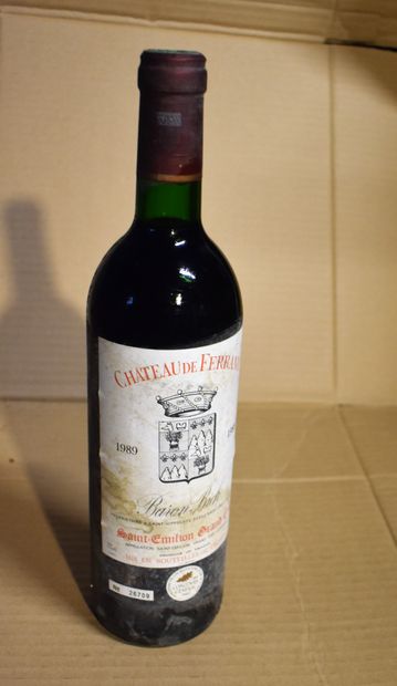 FERRAND 1989 : 2 bouteilles (1 photograp...