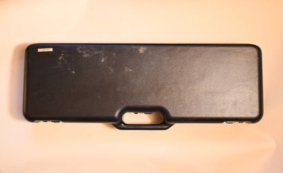 Black plastic case for two guns. Length:...