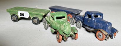 null JOUET CITROEN - Plâtre et farine (1930/1940) :

-Tracteur à 6 roues, avec semi-remorque...