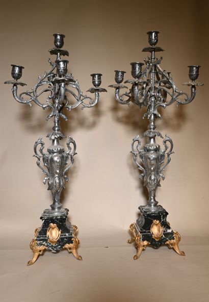 PAIR OF CANDELABRES in metal with five lights,...