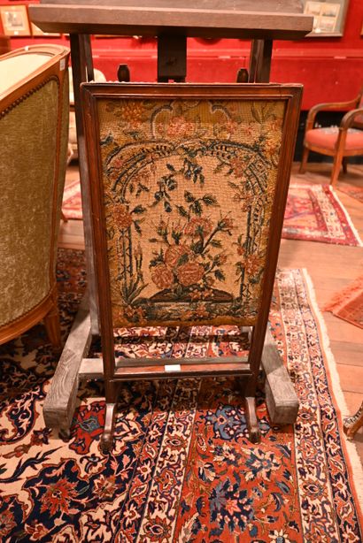 PARE-FEU tapestry in stained wood.