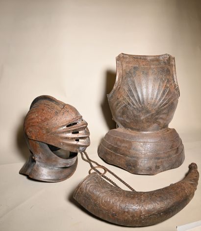 null CUIRASSE (Height 46 cm), HEAUME (Height 28 cm) and CORNE (Length 51 cm) in cast...