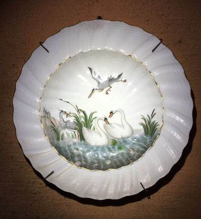 MEISSEN: Two soup plates with swans and ...