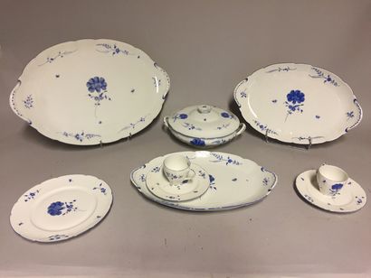 PART OF TABLE SERVICE in porcelain decorated...