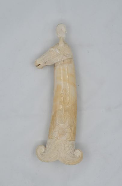 null Green jade Khanjar KNIFE HANDLE in the form of a horse bust and inlaid with...