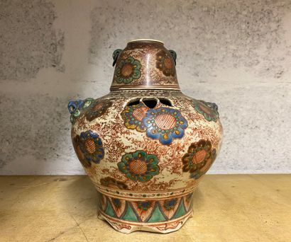 null Polychrome ceramic night-light, with flowers decoration, openwork body, lion's...