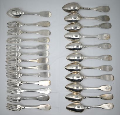 null TWELVE FOURCHETTES and TWELVE SPoons in silver, some monogrammed. Vieillard...