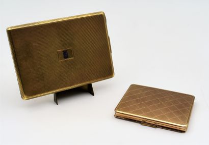 CARTIER: CIGARETTES HOLDER in gold decorated...