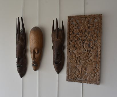 null BOIS sculpté indonésien (Haut. 96 cm), PANNEAU ajouré en bois sculpté et TROIS...