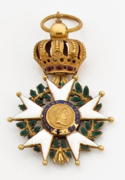 null Croix d'officier de l'ordre de la Légion d'honneur en or, émaillée, quatrième...