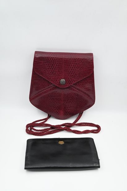 LOT: SMALL BAG in burgundy leather imitating...