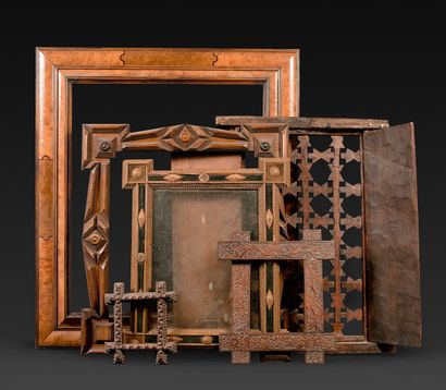 null Frame in fruitwood carved with floral motifs and bearing the date "1913", the...