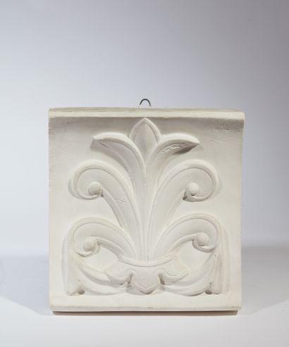 null Set of six elements of architectural decoration in molded plaster, including...