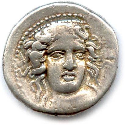 null BRUTTIUM - CROTONE 400 -325

Head of Hera Lakinia, front. 

R/. Naked Heracles...