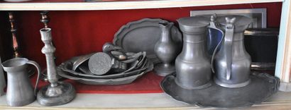 null LOT OF TIN: dishes, candlesticks, pourers, channes and various.
