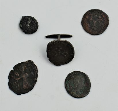 null FIVE PIECES of old coins in bronze, one mounted in button.