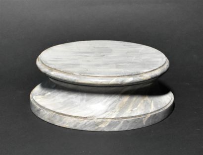null Round pedestal in grey marble. Diam. 23 - Height 8 cm