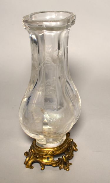 null ESCALIER DE CRISTAL in Paris: Crystal VASE with engraved rooster decoration,...
