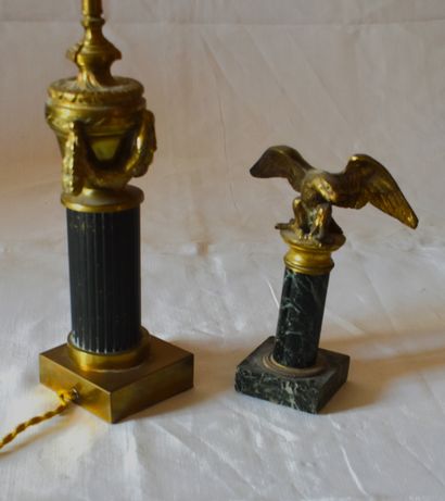 null LAMPE colonne métal à cassolette (Haut. 29 cm) et PRESSE-PAPIER en bronze et...