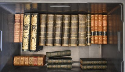 null LOT OF VARIOUS BOOKS in antique or 19th century bindings (two mannettes).
