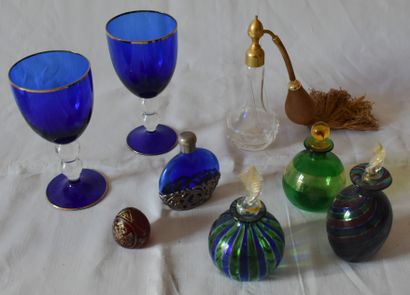 null LOT of various glassware including Venice flasks, stemware (small accidents...