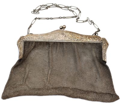 null Silver mesh bag with ribbon clasp. Weight 182.8 g.