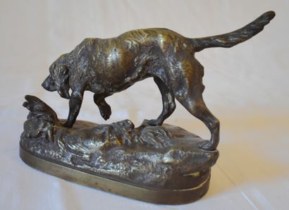 null BRONZE STATUETTE: Dog standing in front of a woodcock, signed Le Courtier. Height...