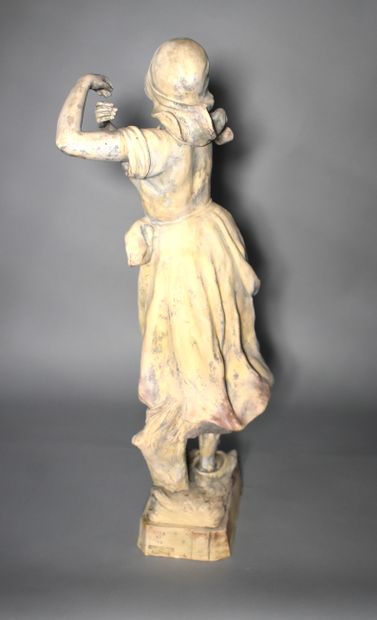 null HANIROFF (sculptor) and Friedrich GOLDSCHEIDER (publisher): La Paysanne. Terracotta...