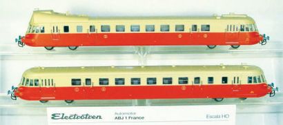 ELECTROTREN 2 Autorails dont ABJ 4 SNCF, rouge et crème, réf. 2104 et X 2400 SNCF,...