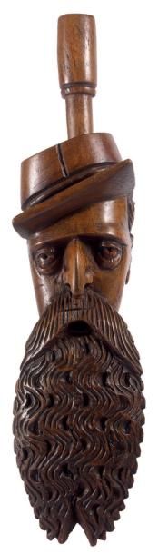 null Pipe figurant le père Bugeaud en érable sculpté, coiffé de sa mémorable casquette....