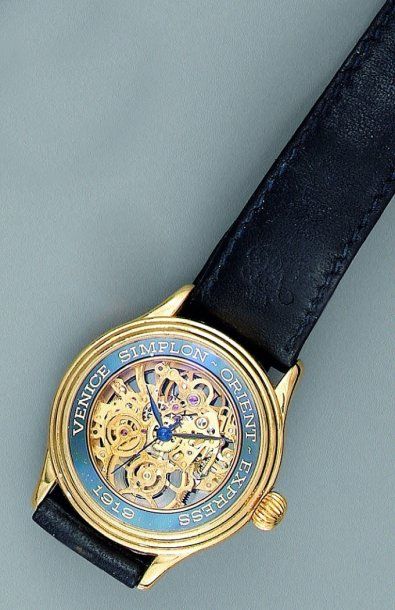 null Montre bracelet d'homme automatique squelette en or jaune, le mécanisme doré...