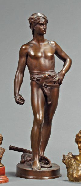 Antonin MERCIÉ (1845-1916) David à l'olifant Statuette en bronze à patine médaille,...