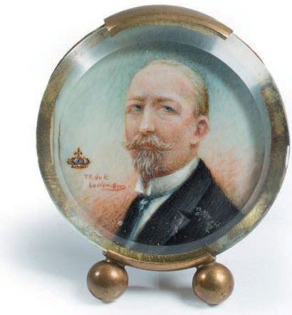 BRUN Lucien Jean duc de Guise (1899-1940)
Portrait miniature signé en bas à gauche,...