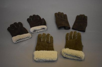 null HERMES : Deux paires de gants. Taille 8

Joint : MAISON FABRE : une paire de...