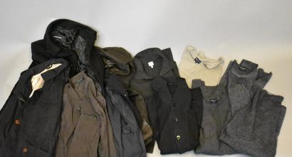 GIORGIO ARMANI : Six pulls, un manteau, trois...