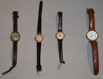 null Quatre montre-bracelets de dame dont une en or de marque Cymla (Poids : 12,...