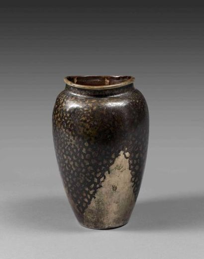 Jean DUNAND (1877-1942) : Vase ovoïde en...