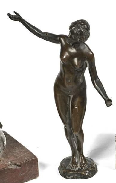 null Hippolyte FOURNIER (1853-1926) : Le Modèle. Sculpture en bronze patiné, signée....