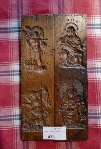 null Marque à pain d'anis en pin sculpté de saint Michel, Vierge à l'Enfant, Pieta,...