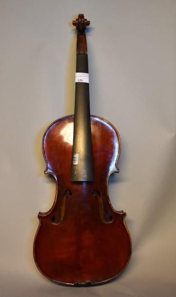 null VIOLON, porte une étiquette apocryphe de Charles FETIQUE à Mirecourt (Vosges).

Long....